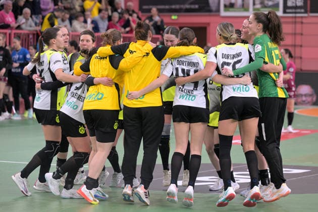Kreis der Spielerinnen des BVB Borussia Dortmund Handball nach dem Spiel TusSies Metzingen vs. BVB Borussia Dortmund Handball, Handball, Alsco HBF, 12.Ligaspieltag, Saison 2025 2026, 07.01.2026 TusSies Metzingen vs. BVB Borussia Dortmund Handball, Handball, Alsco HBF, 12.Ligaspieltag, Saison 2025 2026, 07.01.2026 Tuebingen Copyright: xEibner-Pressefoto TobiasxBaurx EP_TBR