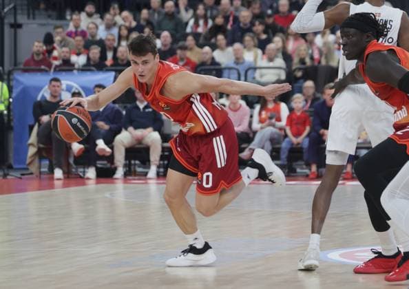 Neuzugang . . . Bayerns 0 Nenat DIMITRIJEVIC. Basketball: Bayern - Baskonia. Euroleague, FC Bayern Basketball - Kosner Baskonia Vitoria-Gasteiz, Runde 20, Saison 2025-2026, am 7.01.2026 in Muenchen, S A P G A R D E N, Deutschland. Quelle Copyright Credit : Oryk HAIST