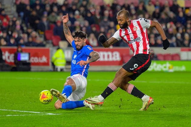Igor Thiago (9 Brentford) shoots at goal during the Premier League game between Brentford vs Sunderland at Gtech Community Stadium in London , England . (Photo by Keeran Marquis Sports Press Photo SPP) Copyright: xKeeranxMarquis SPPx Sportspressphoto_SPR79371