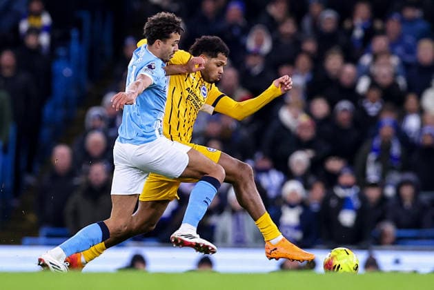 Manchester City v Brighton & Hove Albion, Premier League Max Alleyne of Manchester City challenges Georginio Rutter of Brighton and Hove Albion for possession during the Manchester City v Brighton & Hove Albion Premier League match at the Etihad Stadium, Manchester, England on 7 January 2026 Credit: Ryan Crockett Every Second Media Editorial use only. All images are copyright Every Second Media Limited. No images may be reproduced without prior permission. All rights reserved. Premier League and Football League images are subject to licensing agreements with Football DataCo Limited. see https: www.football-dataco.com Copyright: xIMAGO EveryxSecondxMediax ESM-1739-0028 RyanxCrockettx xEveryxSecondxMediax