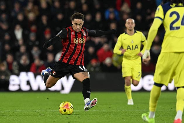 Bournemouth v Tottenham Hotspur, Premier League Marcus Tavernier (16) of AFC Bournemouth on the attack during the Premier League match between Bournemouth and Tottenham Hotspur at the Vitality Stadium, Bournemouth, UK on 7 January 2026. Bournemouth Vitality Stadium Dorset UK Editorial use only DataCo restrictions apply See www.football-dataco.com , Copyright: xGrahamxHuntx PSI-23541-0081