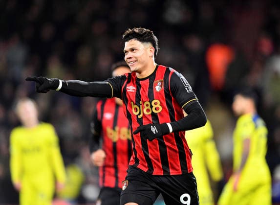 AFC Bournemouth v Tottenham Hotspur, Premier League, Football, Vitality Stadium, Bournemouth, Dorset, UK - 07 Jan 2026 Evanilson of AFC Bournemouth celebrates scoring his teams first goal making the score 1-1. Bournemouth Vitality Stadium Dorset GBR, UK NEWSPAPERS OUT Copyright: xMarkxEnfieldx
