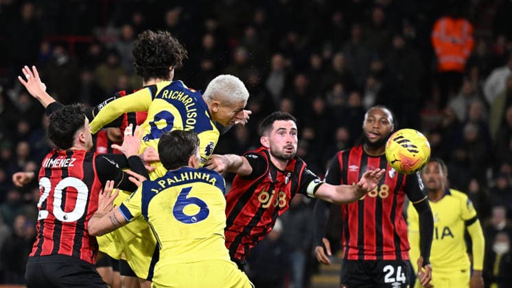 Bournemouth v Tottenham Hotspur Premier League Richarlison of Tottenham Hotspur heads at goal during the Premier League match at the Vitality Stadium, Bournemouth 07 01 2026 UK Newspapers OUT Copyright: xJeremyxLandeyx FIL-22755-0047