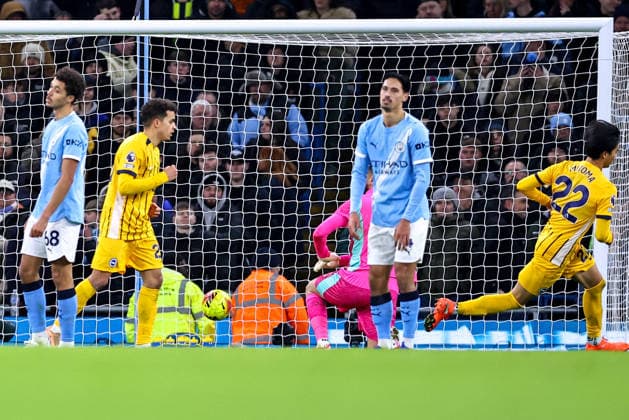 Manchester City v Brighton & Hove Albion, Premier League Kaoru Mitoma of Brighton and Hove Albion celebrates his goal making kit 1-1 during the Manchester City v Brighton & Hove Albion Premier League match at the Etihad Stadium, Manchester, England on 7 January 2026 Credit: Ryan Crockett Every Second Media Editorial use only. All images are copyright Every Second Media Limited. No images may be reproduced without prior permission. All rights reserved. Premier League and Football League images are subject to licensing agreements with Football DataCo Limited. see https: www.football-dataco.com Copyright: xIMAGO EveryxSecondxMediax ESM-1739-0039 RyanxCrockettx xEveryxSecondxMediax