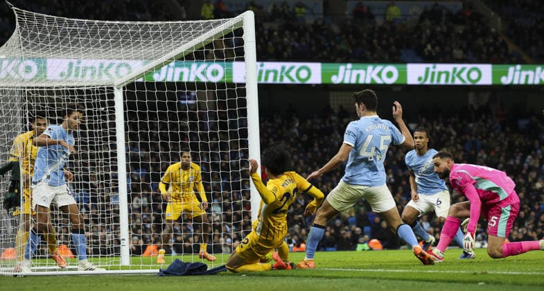 Manchester City v Brighton, FA Premier League 07.01.26 Manchester City v Brighton, FA Premier League Bradley Ormesher The Times Kaoru Mitoma of Brighton & Hove Albion comes close to converting goal chance  Copyright: xBradleyxOrmesherx NINTCHDBPICT001050001765