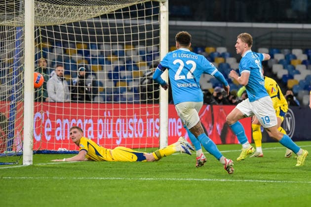 2026-01-07 SSC Napoli v Hellas Verona - Italian Serie A Enilive NAPLES, ITALY - JANUARY 7: Giovanni Di Lorenzo of SSC Napoli scores during the Italian Serie A Enilive match between SSC Napoli and Hellas Verona at Stadio Diego Armando Maradona on January 7, 2026 in Naples, Italy. Naples Stadio Diego Armando Maradona Italy Content not available for redistribution in The Netherlands directly or indirectly through any third parties. Copyright: xCiroxSantangelox