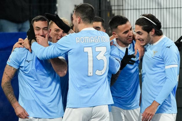 Danilo Cataldi of SS Lazio celebrates with team mates after scoring the goal of 1-0 during the Serie A 2025 2026 football match between SS Lazio and ACF Fiorentina at Stadio Olimpico in Rome (Italy), January 7, 2026. AntoniettaxBaldassarre