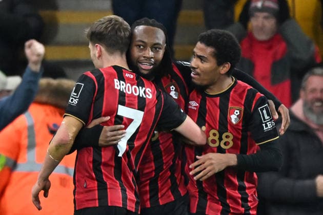 Bournemouth v Tottenham Hotspur Premier League Antoine Semenyo of Bournemouth celebrates scoring his side s third goal during the Premier League match at the Vitality Stadium, Bournemouth 07 01 2026 UK Newspapers OUT Copyright: xJeremyxLandeyx FIL-22755-0062