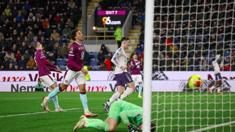 Burnley v Manchester United, ManU Premier League GOAL 1-2 Manchester United forward Benjamin Å eÅ¡ko (30) scores a goal and celebrates to make the score 1-2 during the Premier League match between Burnley and Manchester United at Turf Moor, Burnley, UK on 7 January 2026. Editorial use only DataCo restrictions apply See www.football-dataco.com , Copyright: xSimonxDaviesx PSI-23534-0089