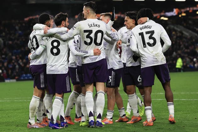 7th January 2026; Turf Moor, Burnley, Lancashire, England; Premier League Football, Burnley versus Manchester United, ManU ;Benjamin Sesko of Manchester United celebrates with his team matesafter scoring for 2-1 after 59 minutes  DavidxBlunsden Content restricted for UK based newspaper