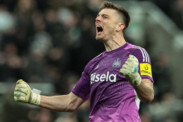 Premier League Newcastle United v Leeds United Nick Pope of Newcastle Untied celebrates the winning goal off Harvey Barnes of Newcastle Untied during the Premier League match Newcastle United vs Leeds United at St. James s Park, Newcastle, United Kingdom, 7th January 2026 (Photo by Mark Cosgrove News Images) Newcastle St. James s Park Tyne and Wear United Kingdom Copyright: xMarkxCosgrove NewsxImagesx
