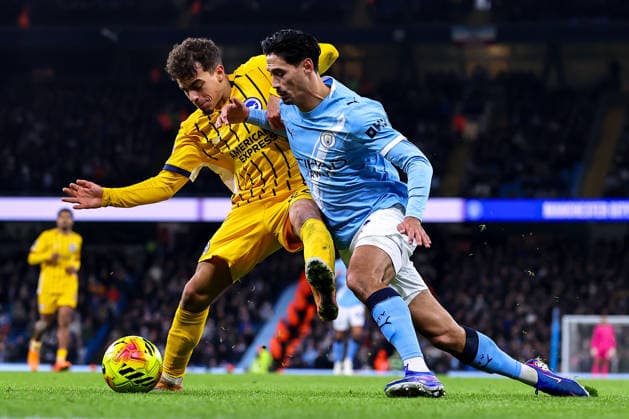 Manchester City v Brighton & Hove Albion, Premier League Yasin Ayari of Brighton and Hove Albion and Tijjani Reijnders of Manchester City battle for possession during the Manchester City v Brighton & Hove Albion Premier League match at the Etihad Stadium, Manchester, England on 7 January 2026 Credit: Ryan Crockett Every Second Media Editorial use only. All images are copyright Every Second Media Limited. No images may be reproduced without prior permission. All rights reserved. Premier League and Football League images are subject to licensing agreements with Football DataCo Limited. see https: www.football-dataco.com Copyright: xIMAGO EveryxSecondxMediax ESM-1739-0047 RyanxCrockettx xEveryxSecondxMediax
