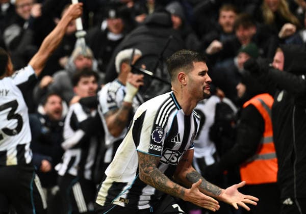 Bruno Guimaraes of Newcastle United celebrates their fourth goal Copyright: xRichardxLee SportsxPressxPhotox Sportspressphoto_SPR79526