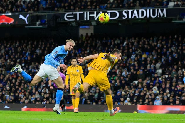 Manchester City v Brighton and Hove Albion, Premier League Erling Haaland (9) of Manchester City heads the ball goalwards during the Premier League match between Manchester City and Brighton and Hove Albion at the Etihad Stadium, Manchester, UK on 7 January 2026. Manchester Etihad Stadium Manchester UK Editorial use only DataCo restrictions apply See www.football-dataco.com , Copyright: xConorxMolloyx PSI-23536-0115