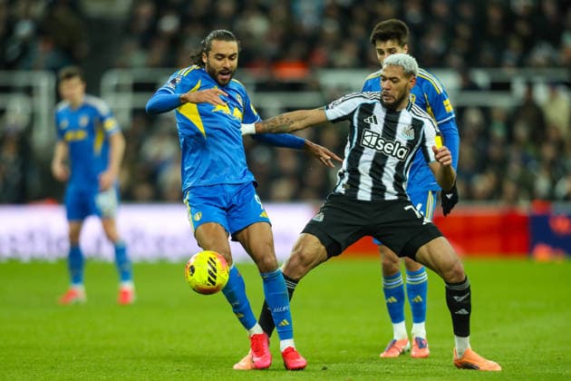 Newcastle United v Leeds United, Premier League Joelinton Of Newcastle United battles with Dominic Calvert-Lewin Of Leeds United during the Newcastle United v Leeds United Premier League match at St. James Park, Newcastle Upon Tyne, England on 7 January 2026 Credit: Lee Keuneke Every Second Media Editorial use only. All images are copyright Every Second Media Limited. No images may be reproduced without prior permission. All rights reserved. Premier League and Football League images are subject to licensing agreements with Football DataCo Limited. see https: www.football-dataco.com Copyright: xIMAGO EveryxSecondxMediax ESM-1740-0152 LeexKeunekex xEveryxSecondxMediax