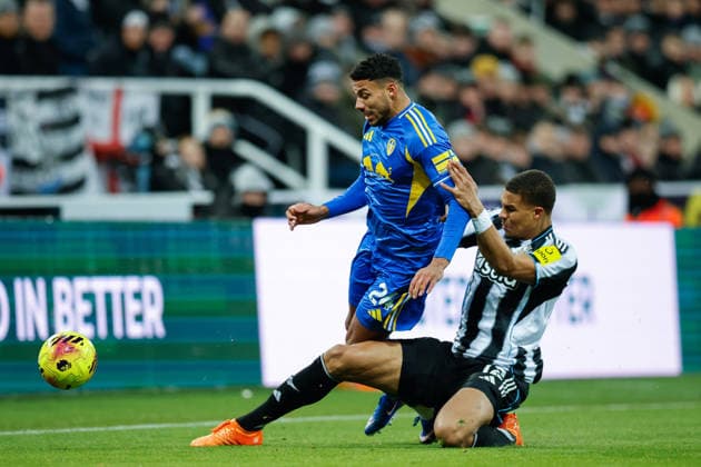 Newcastle United v Leeds United, Premier League Malick Thiaw of Newcastle United challenges with James Justin of Leeds United during the Premier League match between Newcastle United and Leeds United at St. James s Park, Newcastle, UK on 7 January 2026. Newcastle St. James s Park Tyne and Wear UK Editorial use only DataCo restrictions apply See www.football-dataco.com , Copyright: xCraigxCowanx PSI-23535-0122