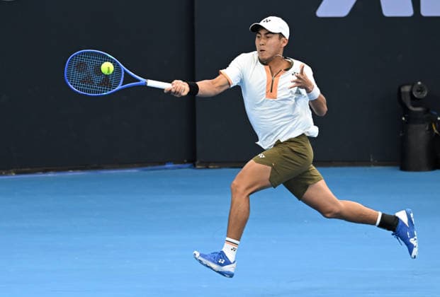 TENNIS BRISBANE INTERNATIONAL, Rinky Hijikata of Australia in action against Giovanni Mpetshi Perricard of France during day five of the Brisbane International tennis tournament at Pat Rafter Arena in Brisbane, Thursday, January 8, 2026. ( NO ARCHIVING, EDITORIAL USE ONLY BRISBANE QUEENSLAND AUSTRALIA  Copyright: xDARRENxENGLANDx 20260108114436954860