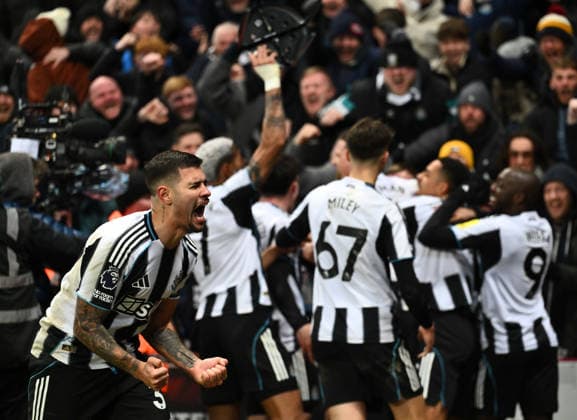 Bruno Guimaraes of Newcastle United celebrates their fourth goal Copyright: xRichardxLee SportsxPressxPhotox Sportspressphoto_SPR79627