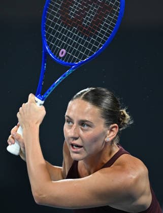TENNIS BRISBANE INTERNATIONAL, Marta Kostyuk of Ukraine in action against Amanda Anisimova of USA during day 5 of the Brisbane International tennis tournament at Pat Rafter Arena in Brisbane, Thursday, January 8, 2026. ( NO ARCHIVING, EDITORIAL USE ONLY BRISBANE QUEENSLAND AUSTRALIA  Copyright: xDAVExHUNTx 20260108162601695528