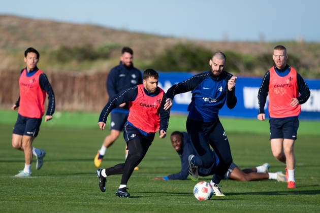 Serhat‘Semih Güler (SV Darmstadt 1898, 22) im Zweikampf mit Aleksandar Vukotic (SV Darmstadt 1898, 20), ESP, SV Darmstadt 98, Fussball, 2. Bundesliga, Trainingslager in El Saler, 5. Tag, 08.01.2026. ESP, SV Darmstadt 98, Fussball, 2. Bundesliga, Trainingslager in El Saler, 5. Tag El Saler