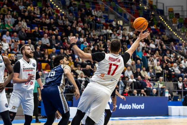 CZE, Basketball-Champions-League, PlayIns, ERA Nymburk - MLP Academics Heidelberg. 08.01.2026, Kralovka Arena, Prag, CZE, Basketball-Champions-League, PlayIns, ERA Nymburk - MLP Academics Heidelberg. Jaromir Bohacik (ERA Nymburk 17) Foto Alexander Trienitz Prag Kralovka Arena Prag Tschechien