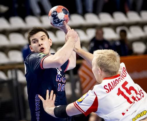 ALMERE - Norway s Patrick Helland Anderson in action against Denmark s Magnus Saugstrup Jensen during the Norway-Denmark Golden League handball match. The handball players are preparing for the European Championship, EM, Europameisterschaft SEM VAN DER WAL ANP xVIxANPxSportx xxANPxIVx 546712251 originalFilename: 546712251.jpg