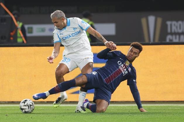 OM - PSG au Koweit PHOTOPQR LA PROVENCE PHILIPPE LAURENSON ; KowevØt ; 08 01 2026 ; Trophv e des champions : l‚ÄôOlympique de Marseille (OM) affronte le Paris Saint-Germain (PSG) au Jaber Al-Ahmad International Stadium de KowevØt City (KowevØt) KowevØt KowevØt France  Copyright: xPHOTOPQR LAxPROVENCE MAXPPPxPHILIPPExLAURENSONx 20260108PVL8312 20260108PVL8312