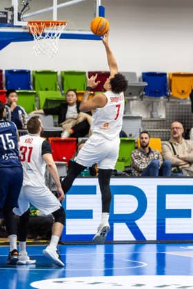 CZE, Basketball-Champions-League, PlayIns, ERA Nymburk - MLP Academics Heidelberg. 08.01.2026, Kralovka Arena, Prag, CZE, Basketball-Champions-League, PlayIns, ERA Nymburk - MLP Academics Heidelberg. Marcus Santos Silva (ERA Nymburk 7) Foto Alexander Trienitz Prag Kralovka Arena Prag Tschechien