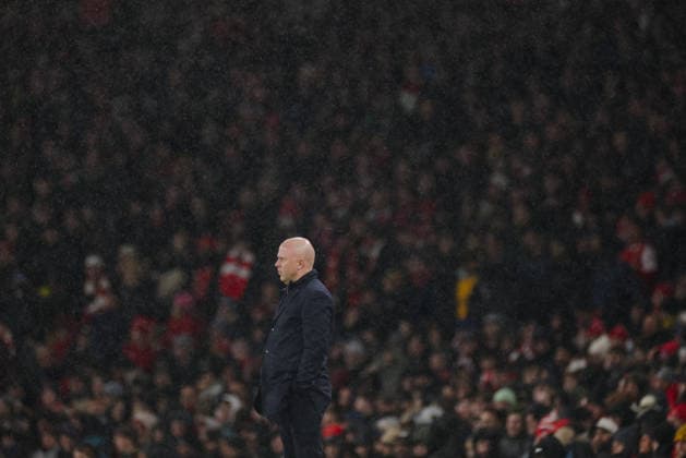 Premier League 2025 26 Arsenal v Liverpool Emirates Stadium 08.01.2026 Liverpool manager Arne Slot in the rain Premier League 2025 26 Arsenal v Liverpool Emirates Stadium 08.01.2026 Photograph By Marc Aspland The Times  Copyright: xMarcxAsplandx NINTCHDBPICT001050198191