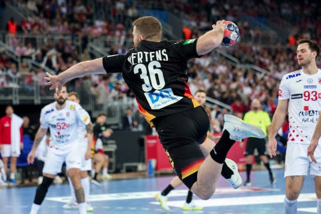 Sport Bilder des Tages ZAGREB, CROATIA - JANUARY 8, 2026: Friendly match between Croatia and Germany, preparation for EURO 2026. MERTENS Lukas (36). 
