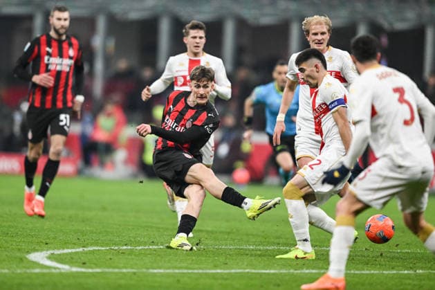 Alexis Saelemaekers of AC Milan in action during the Italian Serie A football match between AC Milan and Genoa Cfc on January 8th, 2026 at Giuseppe Meazza San Siro Siro stadium in Milan, Italy  Copyright: xTizianoxBallabio IPAxSportx xipa-agency.netx xx IPA_69826485 IPA_Agency_IPA69826485