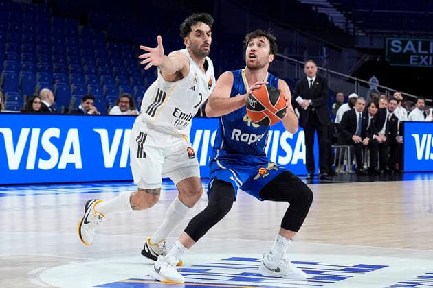 Real Madrid s Facundo Campazzo (l) and Maccabi Rapyd Tel Aviv s Tamir Blatt during Euroleague Regular Season Round 21 match. January 8, 2026. (2026010807)