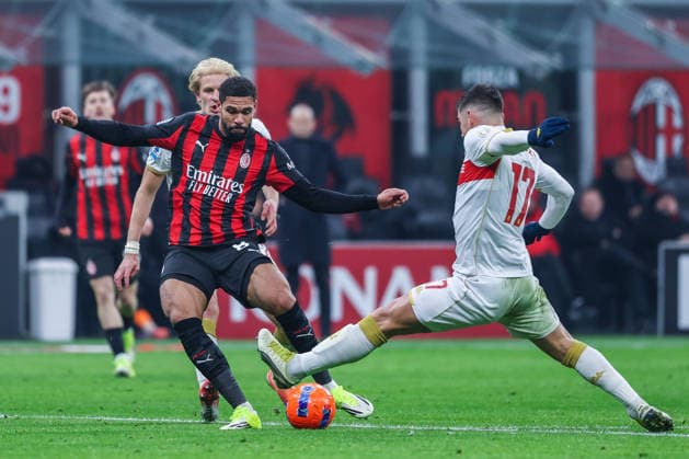 AC Milan vs Genoa CFC - Serie A 2025 26 - 08 01 2026 Ruben Loftus-Cheek of AC Milan seen in action during Serie A 2025 26 football match between AC Milan and Genoa CFC at San Siro Stadium in Milan Copyright: xBEAUTIFULxSPORTS Carabellix