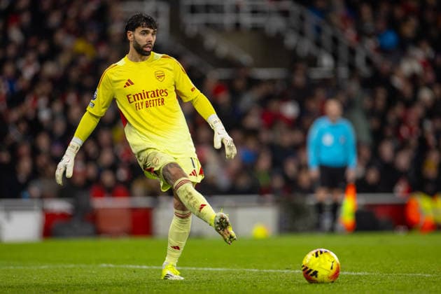 Football - FA Premier League - Arsenal FC v Liverpool FC LONDON, ENGLAND - Thursday, January 8, 2026: Arsenal s goalkeeper David Raya during the FA Premier League match between Arsenal FC and Liverpool FC at the Emirates Stadium. (Photo by David Rawcliffe Propaganda) LONDON Emirates Stadium GREATER LONDON ENGLAND  Copyright: xDavidxRawcliffex P2026-01-08-Arsenal_Liverpool-75