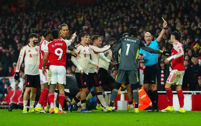 Gabriel Martinelli of Arsenal is booked for trying to move Conor Bradley of Liverpool off the pitch after he suffered a serious looking injury late on Arsenal v Liverpool, Premier League, Football, Emirates Stadium, London, UK - 08 Jan 2026London Emirates Stadium United Kingdom EDITORIAL USE ONLY No use with unauthorised audio, video, data, fixture lists, club league logos or live services. Online in-match use limited to 120 images, no video emulation. No use in betting, games or single club league player publications. Copyright: xJavierxGarcia Shutterstockx 16232941ag