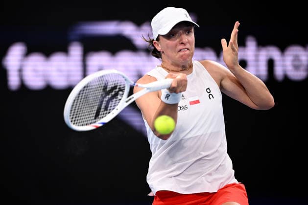 TENNIS UNITED CUP SYDNEY, Iga Swiatek of Poland plays a return shot during the quarterfinal match against Maya Joint of Australia in the 2026 United Cup at Ken Rosewall Arena in Sydney, Friday, January 9, 2026. ( NO ARCHIVING, EDITORIAL USE ONLY SYDNEY NEW SOUTH WALES AUSTRALIA  Copyright: xDANxHIMBRECHTSx 20260109143004058605