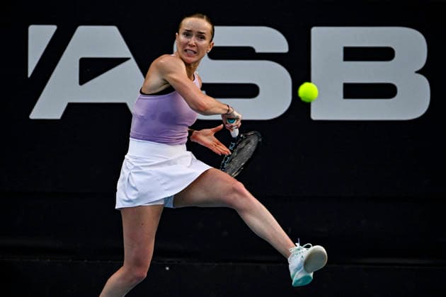 Elina Svitolina (UKR) plays a shot against Sonay Kartal (GBR) in her quarter final match of the ASB Classic Women™s WTA250 tennis tournament at Manuka Doctor Arena, Auckland, New Zealand on Friday 9 January 2026. Photo credit: Alan Lee Auckland New Zealand Copyright: xAlanxLeex xx