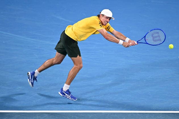 TENNIS UNITED CUP SYDNEY, Alex de Minaur of Australia plays a return shot during the quarterfinal match against Hubert Hurkacz of Poland in the 2026 United Cup at Ken Rosewall Arena in Sydney, Friday, January 9, 2026. ( NO ARCHIVING, EDITORIAL USE ONLY SYDNEY NEW SOUTH WALES AUSTRALIA  Copyright: xDANxHIMBRECHTSx 20260109156477743546