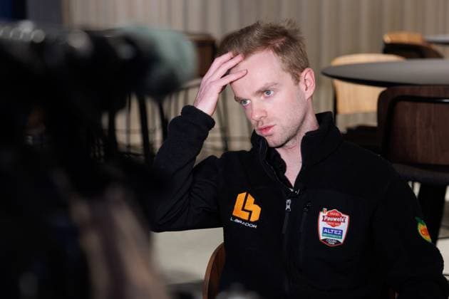 Eli Iserbyt pictured during a press conference, PK, Pressekonferenz to announce his retirement, Friday 09 January 2026 in Waregem. Belgian cyclist Iserbyt, 28-years-old, has decided to give up his cyclo-cross career due to a nagging leg injury that he has been unable to resolve. KURTxDESPLENTER  x154692196x