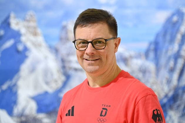 Olaf TABOR (Vorstand Leistungssport DOSB), Einzelbild,angeschnittenes Einzelmotiv,Portraet,Portrait,Porträt. Einkleidung der Deutschen Olympiamannschaft, Einkleidung Team Deutschland fuer die Winterspiele 2026 in Mailand und Cortina. *** Olaf TABOR Board Member for Competitive Sports DOSB, single image, cropped single motif, portrait, portrait, portrait dressing of the German Olympic team, dressing of Team Germany for the 2026 Winter Games in Milan and Cortina