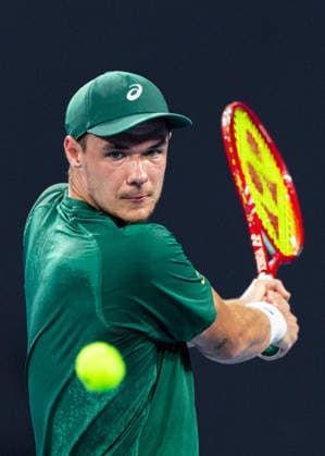 January 9, 2026, Brisbane, Qld, Australia: KAMIL MAJCHRZAK of Poland plays a backhand during his MenÃ¢â‚¬â ¢s Singles quarterfinal match against DANIIL MEDVEDEV of Russia at the Brisbane International. Brisbane Australia - ZUMAt173 20260109_zsp_t173_035 Copyright: xStephanexThomasx