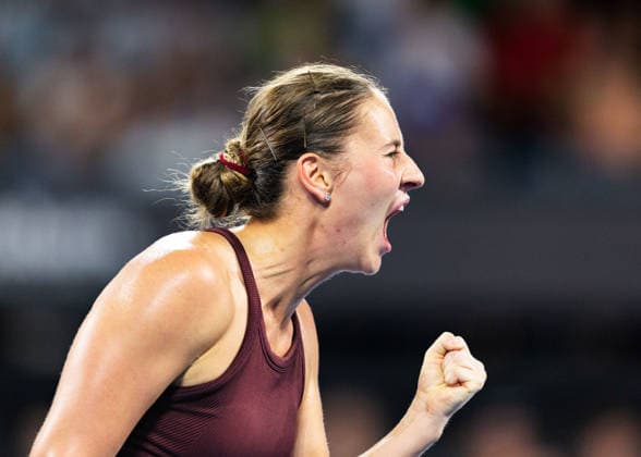 January 9, 2026, Brisbane, Qld, Australia: MARTA KOSTYUK of Ukraine reacts during her WomenÃ¢â‚¬â ¢s Singles quarterfinal match against MIRRA ANDREEVA of Russia at the Brisbane International. Brisbane Australia - ZUMAt173 20260109_zsp_t173_047 Copyright: xStephanexThomasx