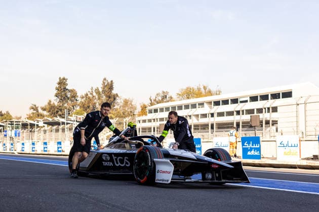 2025 FORMULA E MEXICO CITY ePRIX Jaguar mecaniciens mechanics, DS Penske Formula E Team, portrait during the the Mexico City Paulo ePrix, 2nd round of the 2025-26 ABB FIA Formula E World Championship, WM, Weltmeisterschaft on the Autodromo Hermanos Rodriguez from January 8 to 10, 2025 in Mexico City, Mexico - Mexico CityMexico  Copyright: xDamienxDoumerguex