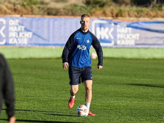 Kai Klefisch am Ball im Trainingslager Spanien, SV Darmstadt 98 am 09.01.26 in Olivanova, Spanien Spanien Olivanova Spanien Deutschland
