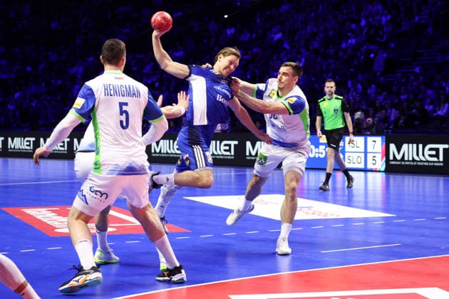 HANDBALL : Islande Vs Slovenie - Tournoi de France - 09 01 2026 Janus Dadi Smarason (Islande) Vs Lan Grbic (Slovenie) ParisFrance  Copyright: xMichaelxBaucherx