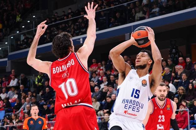 Dozier (Anadolu Efes Istanbul) during EA7 Emporio Armani Milano vs Anadolu Efes, Basketball Euroleague match in Assago (MI), Italy, January 09 2026  Copyright: xSavinoxPaolella IPAxSportx xipa-agency.netx xx IPA_69859494 IPA_Agency_IPA69859494