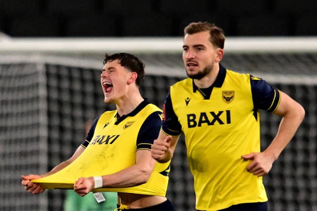 Milton Keynes Dons v Oxford City, FA Cup, 3rd Round GOAL Oxford United forward (on loan from Tottenham Hotspur) Will Lankshear (27) scores a goal and celebrates 1-1 during the FA Cup match between Milton Keynes Dons and Oxford City at stadium:mk, Milton Keynes, UK on 9 January 2026. Milton Keynes stadium:mk Buckinghamshire UK Editorial use only DataCo restrictions apply See www.football-dataco.com , Copyright: xDennisxGoodwinx PSI-23557-0029