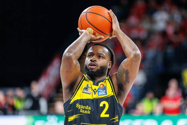 Traveon Buchanan (MHP Riesen Ludwigsburg, 02), Einzelbild, Einzelfoto, Portrait, Portraet, Freiwurf, BMA365 Bamberg Baskets vs. MHP Riesen Ludwigsburg, Basketball, easyCredit BBL, 15. Spieltag, 09.01.2026 BMA365 Bamberg Baskets vs. MHP Riesen Ludwigsburg, Basketball, easyCredit BBL, 15. Spieltag, 09.01.2026 Bamberg Copyright: xEibner-Pressefoto G.xSantemizx EP_EER