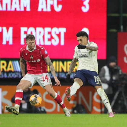 Wrexham FC v Nottingham Forest, FA Cup, 3rd Round Igor Jesus of Nottingham Forest and Dan Scarr of Wrexham during the FA Cup match between Wrexham FC and Nottingham Forest at the Racecourse Ground, Wrexham, UK on 9 January 2026. Wrexham Racecourse Ground Wales UK Editorial use only DataCo restrictions apply See www.football-dataco.com , Copyright: xAlunxRobertsx PSI-23552-0056