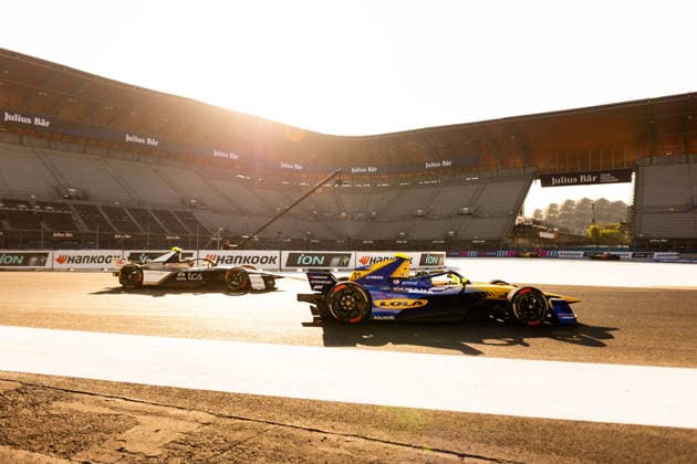 2025 FORMULA E MEXICO CITY ePRIX 11 DI GRASSI Lucas (bra), Lola Yamaha ABT Formula E Team, Lola T002, action during the the Mexico City Paulo ePrix, 2nd round of the 2025-26 ABB FIA Formula E World Championship, WM, Weltmeisterschaft on the Autodromo Hermanos Rodriguez from January 8 to 10, 2025 in Mexico City, Mexico -  Copyright: xJoaoxFilipex